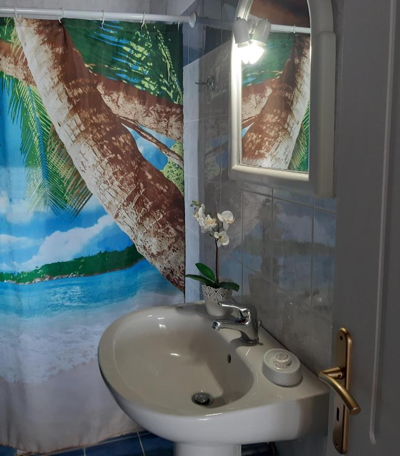 Casa De Blue Studios Lourdata  Ngoại thất bức ảnh